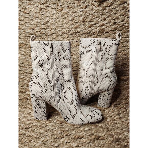 Snakeskin Leather Fashion Block Heel Ankle Booties Cream Zip Up Size 6 - Picture 7 of 11